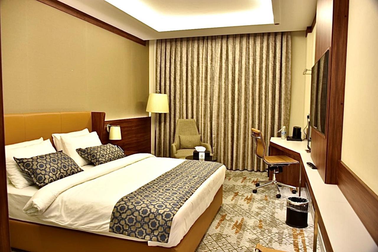 Royal Vista Hotel Ibri Luaran gambar