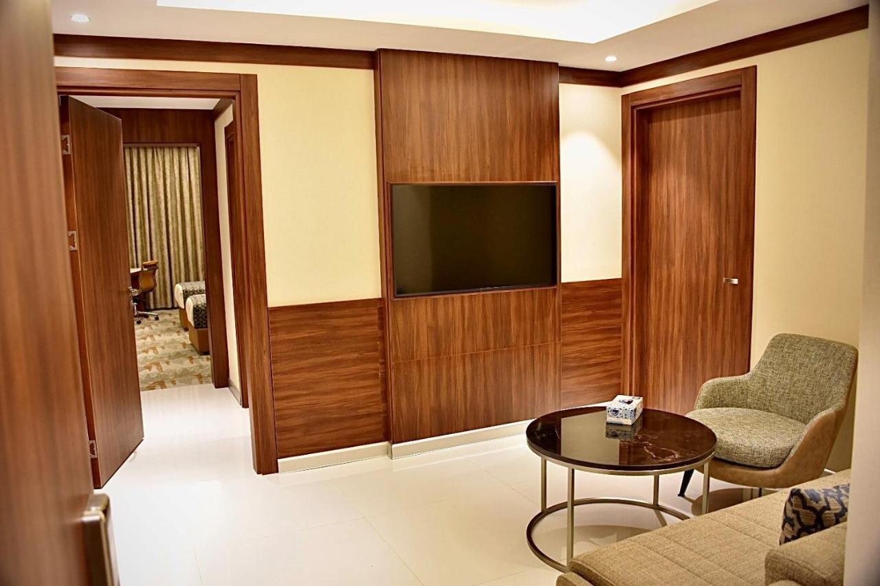 Royal Vista Hotel Ibri Luaran gambar