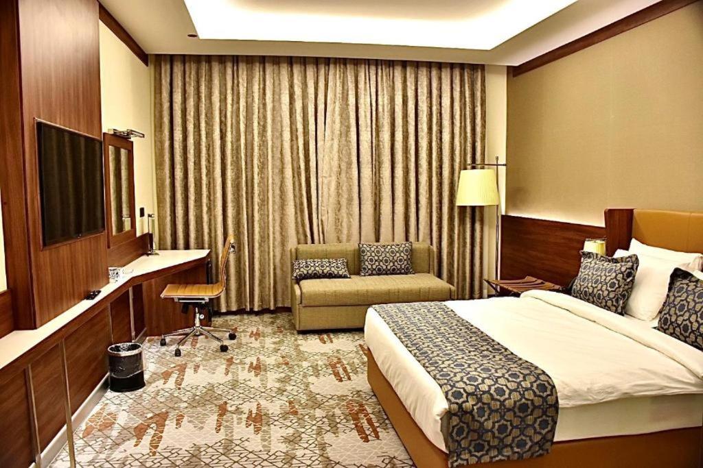 Royal Vista Hotel Ibri Luaran gambar